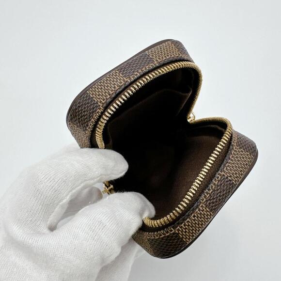 LOUIS VUITTON Brown Damier Canvas Pouch - Picture 15 of 16